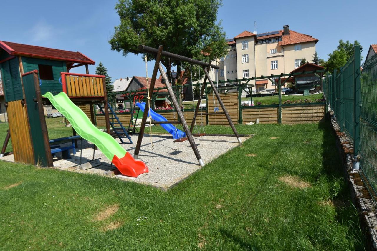 Apartments&Rooms kod Eli Ravna Gora Exterior foto